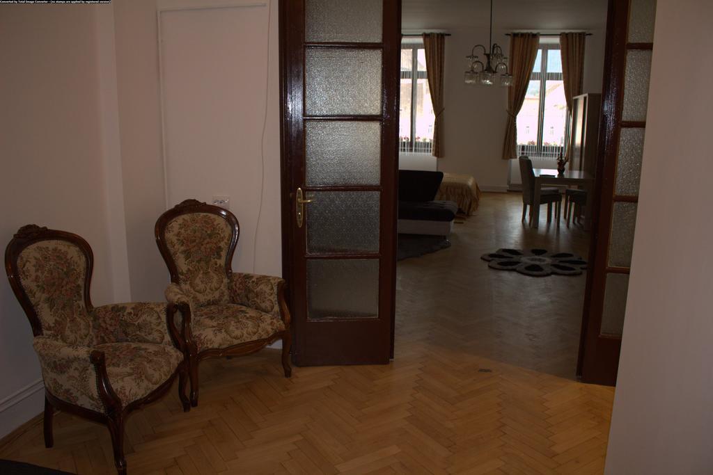 Piata Sfatului Apartament